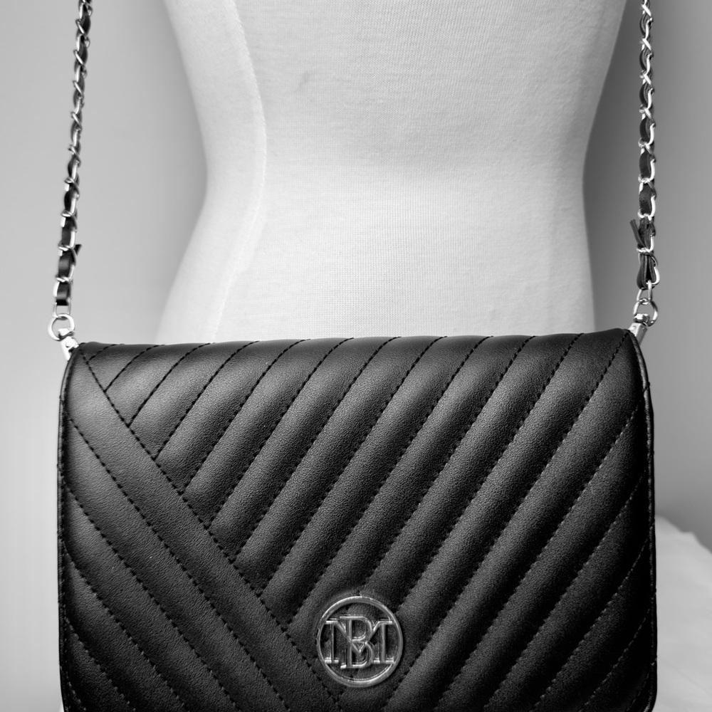 Badgley Mischka Black Quilted Wristlet with Chain for Crossbody